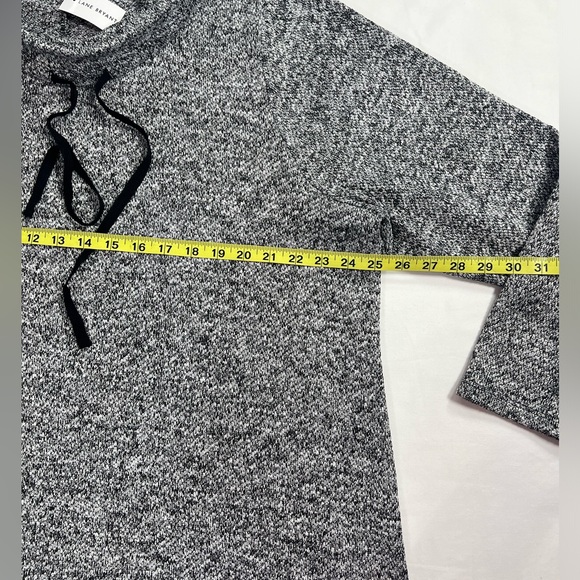 NWT Lane Bryant Sweatshirt cowl neck boucle black white 18/20 Size - Picture 7 of 8